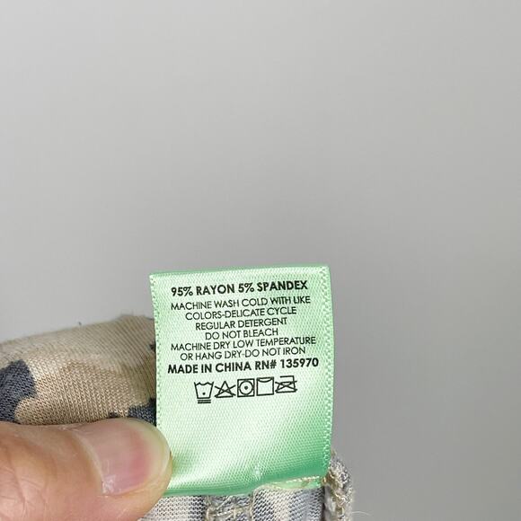 Honeydew Leopard Print Cropped Pajama Pants Cream Tan Small S Womens Animal - Picture 7 of 7